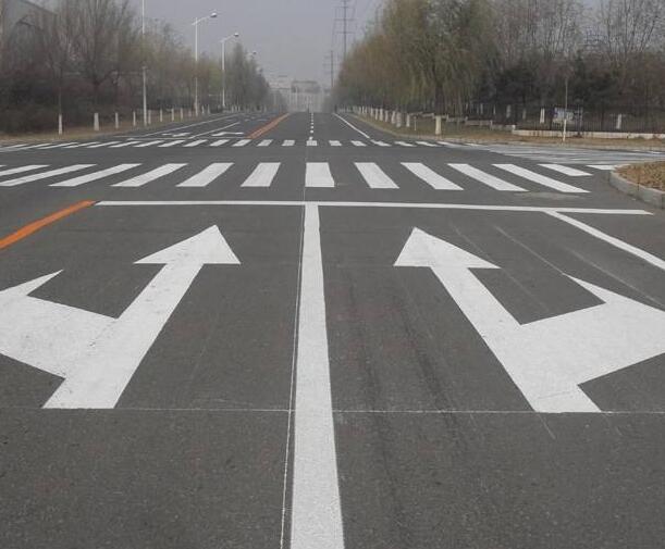 道路划线一般说道路标线涂料根据路面防滑涂料产品可分为三类